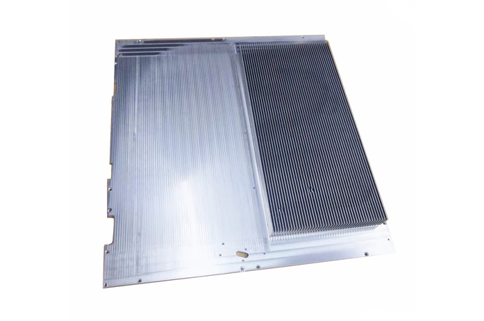 The front of the aluminum heat sink is made by skiving technology