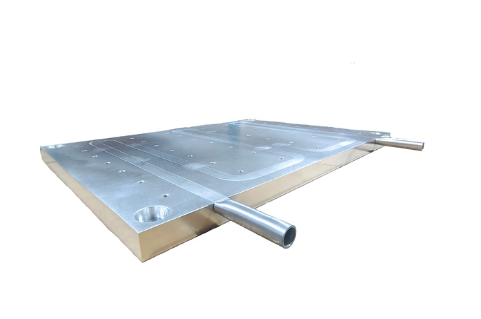 Buried aluminum tube liquid cooling plate