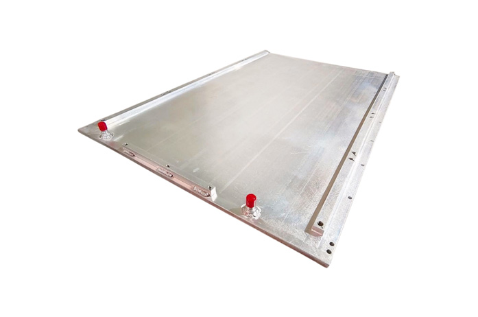 Friction stir welding liquid cold plate with efficient heat dissipation
