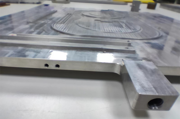 Liquid cooling plate vacuum brazing process