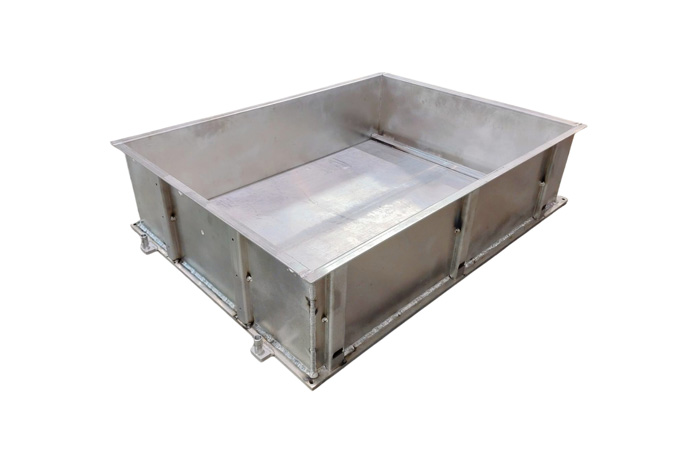 Liquid cooling energy storage box