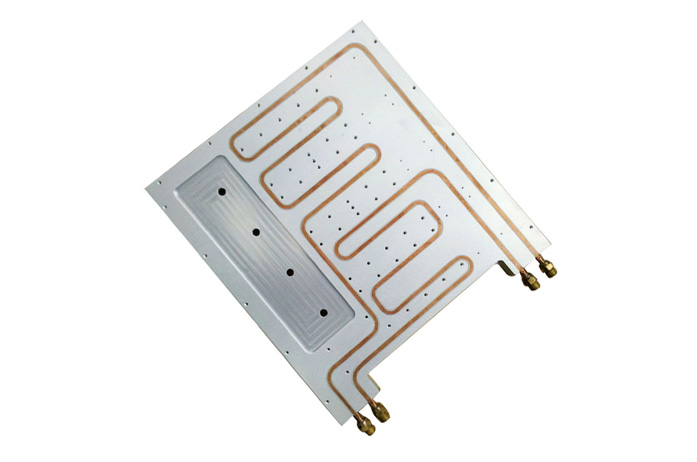Plaque de refroidissement liquide pour une dissipation efficace de la chaleur