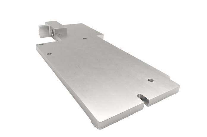 Plaque froide liquide de forme spéciale pour soudage par friction-malaxage