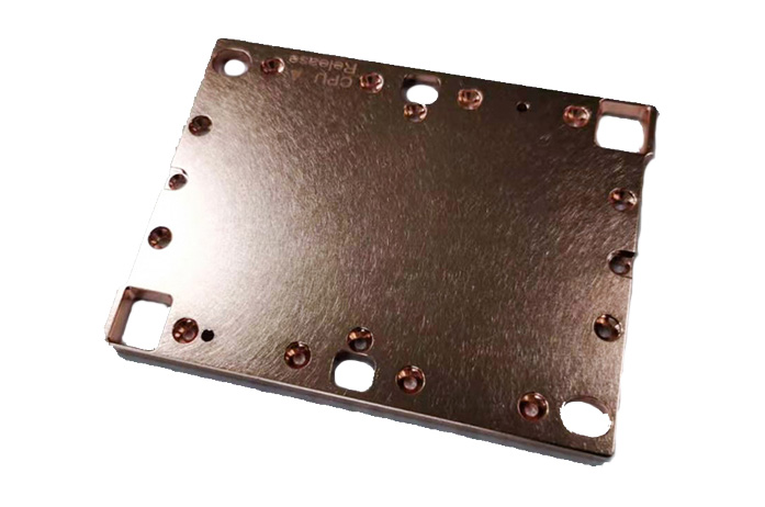 plaque froide liquide avec ailette biseautée