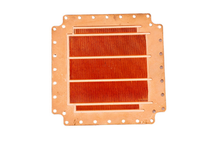 plaque froide liquide à ailettes biseautées à microcanaux